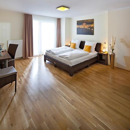 Guesthouse Манхайм Екстериор снимка