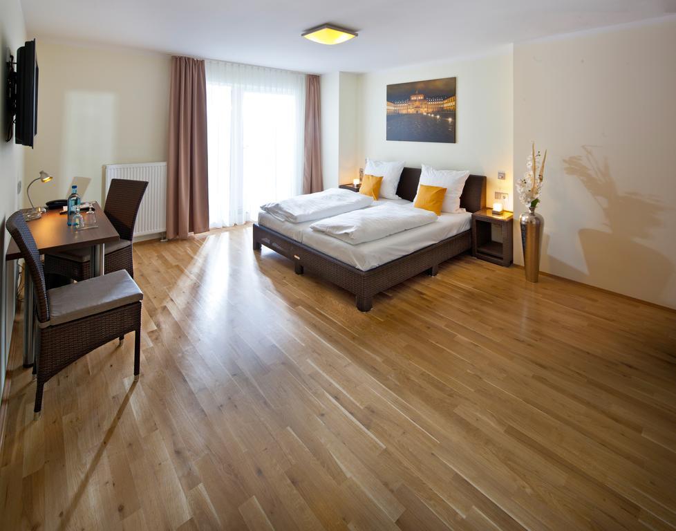 Guesthouse Манхайм Екстериор снимка